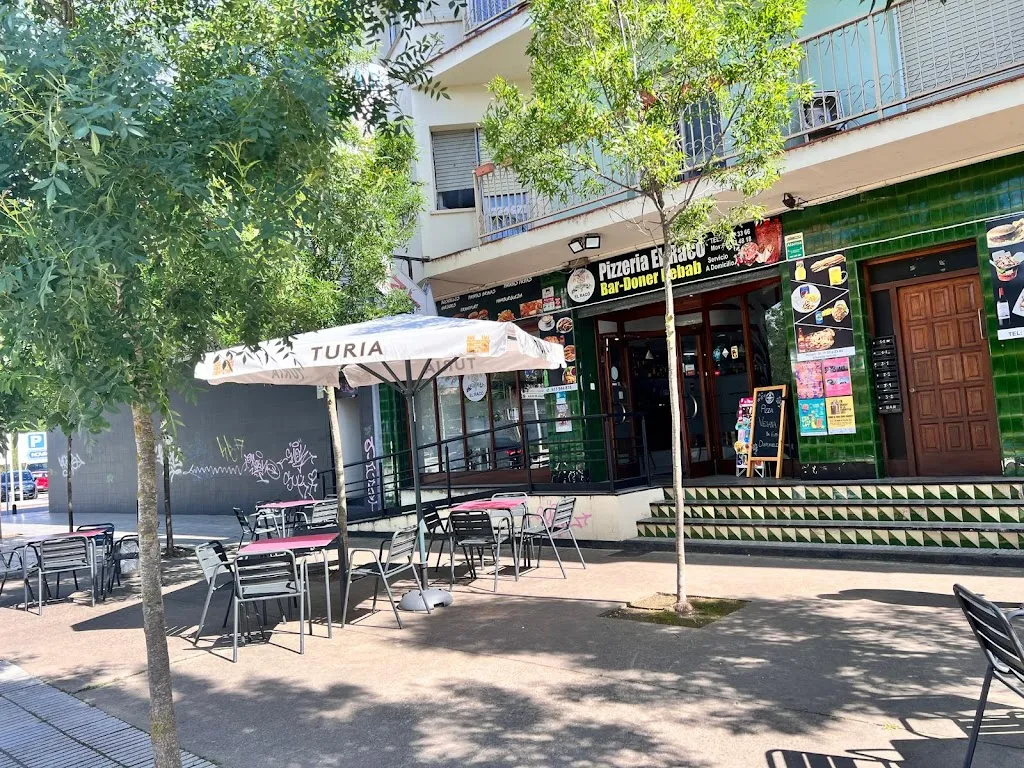 Pizzeria & kebab El Raco restaurant in Bescanó