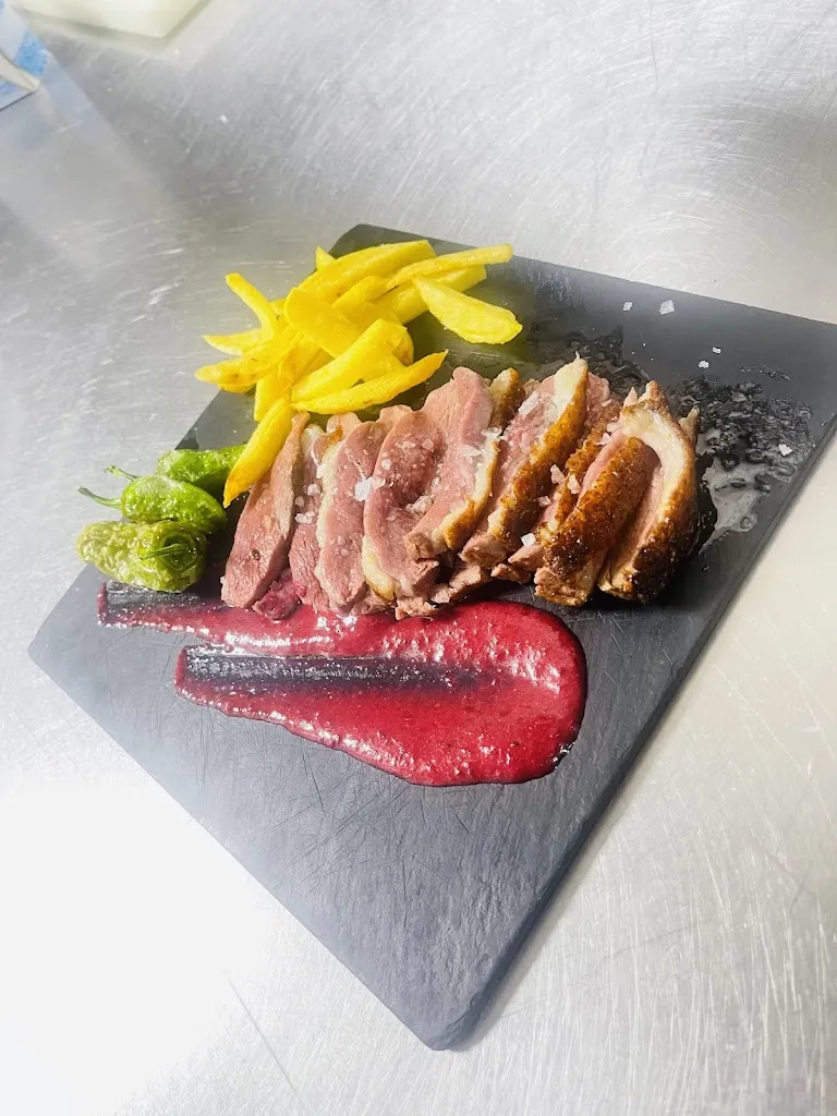 Hule Dukara_La Masia de Mas Llunès_Bescanó_review