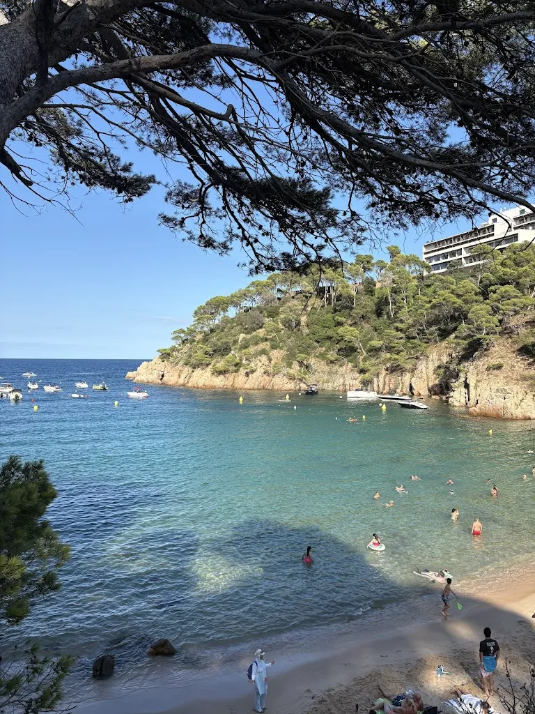 Aida Ghofli_Toc al Mar_Begur_review