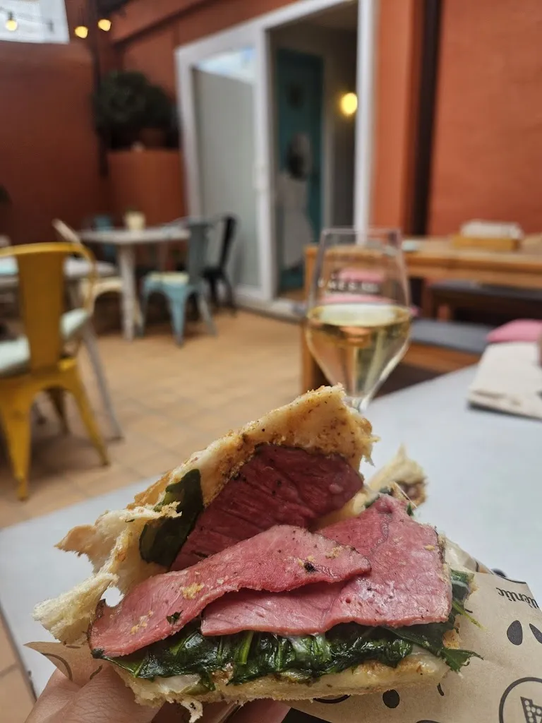 Dara Marinkovic_L'autèntic_Begur_review