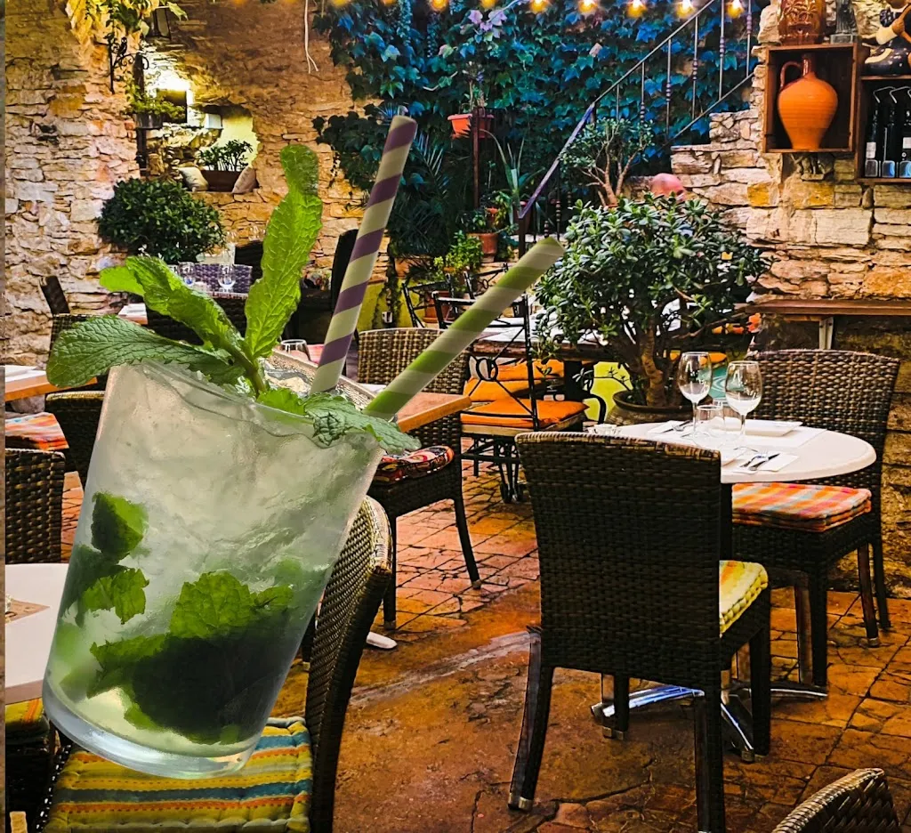 Bar Restaurant Havana_Begur_slider_image_1