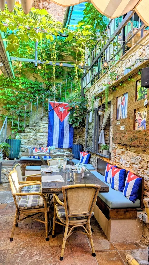 Bar Restaurant Havana_Begur_slider_image_3