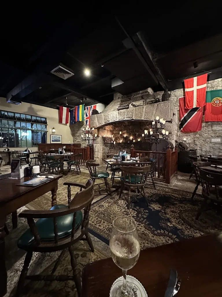 Frog & Onion Pub and Restaurant_Beuda_slider_image_3