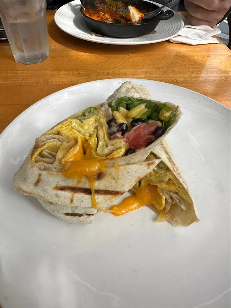 Menu_Devil's Isle Cafe_Beuda_image_6