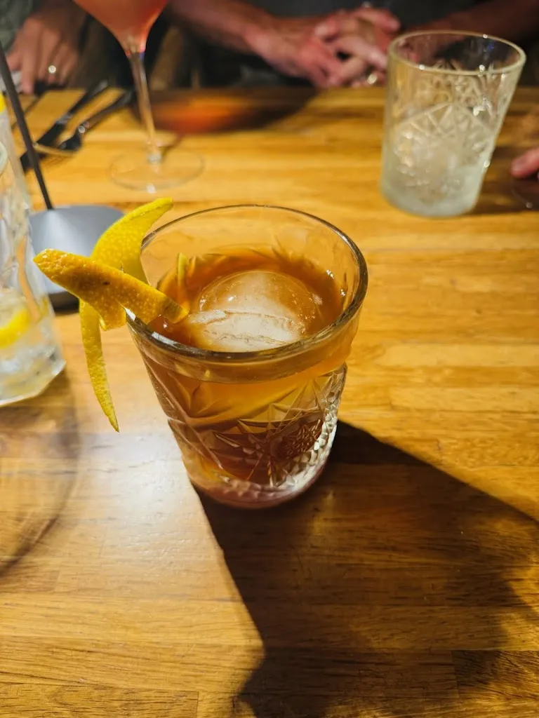 Dane H._Devil's Isle Cafe_Beuda_avis