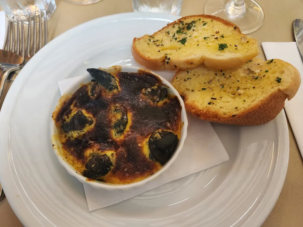 Menu_Mad Hatters_Beuda_image_8