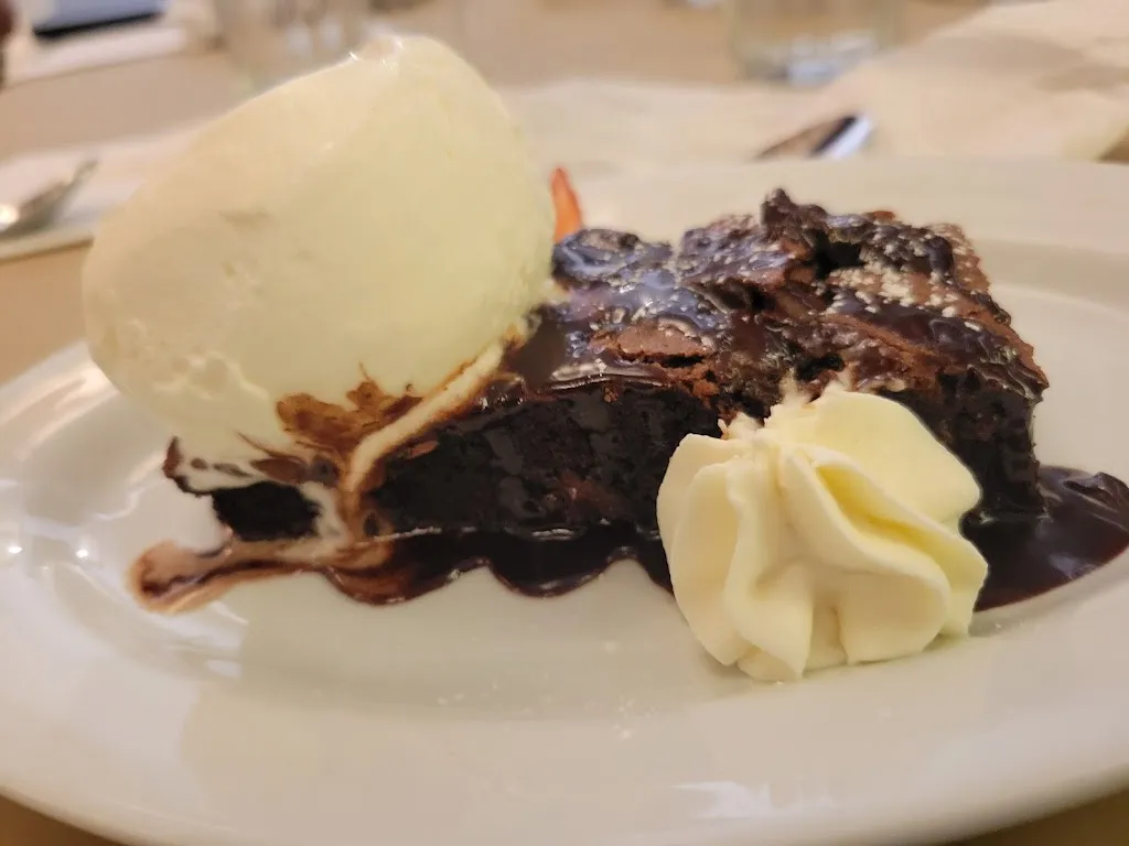 Menu_Mad Hatters_Beuda_image_9