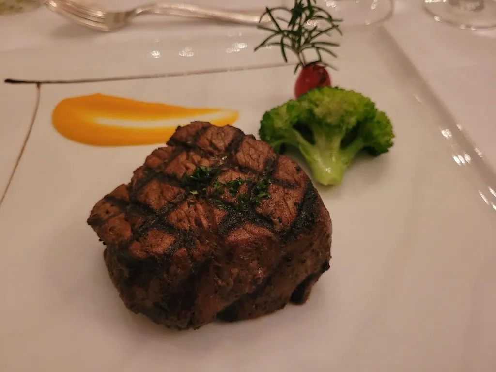 Menu_Fourways Restaurant & Inn_Beuda_image_5