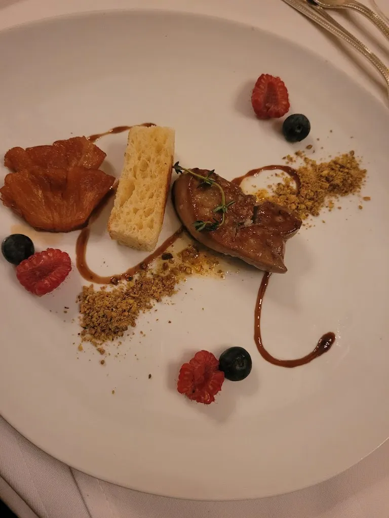 Menu_Fourways Restaurant & Inn_Beuda_image_8