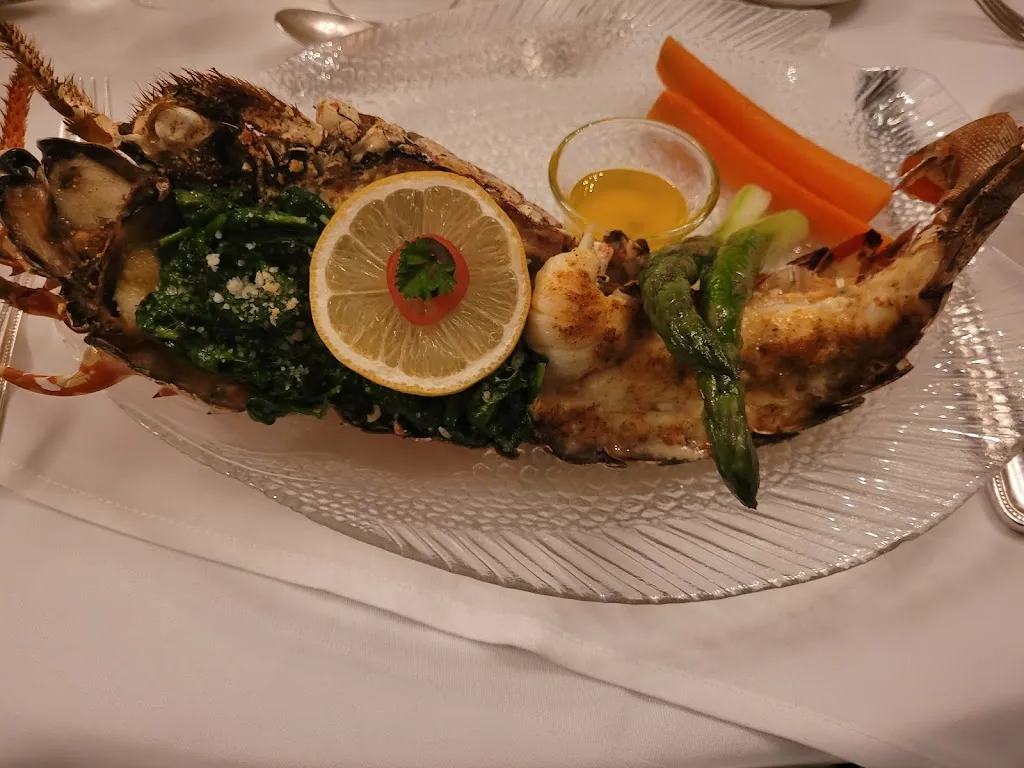 Menu_Fourways Restaurant & Inn_Beuda_image_9