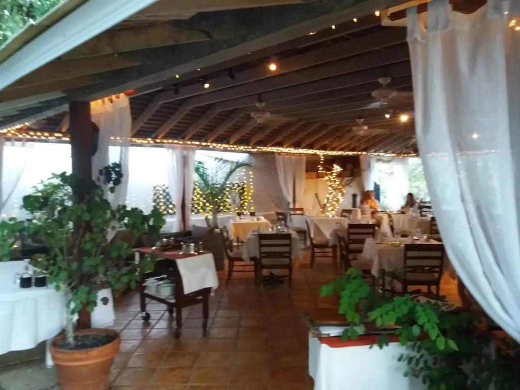 Tom Moore's Tavern ristorante a Beuda