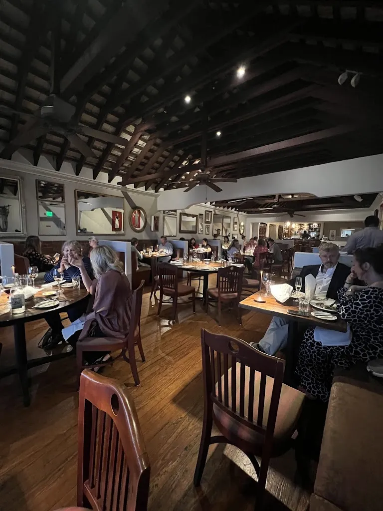 Greg White_Bolero Brasserie_Beuda_review