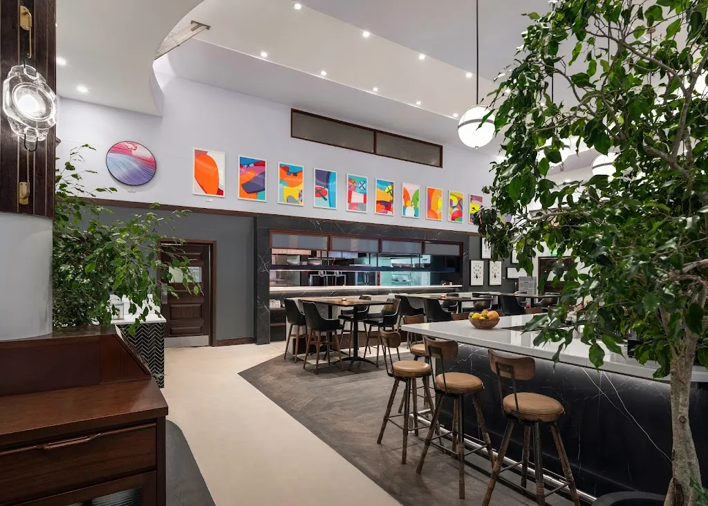 Intrepid Bermuda restaurant in Beuda