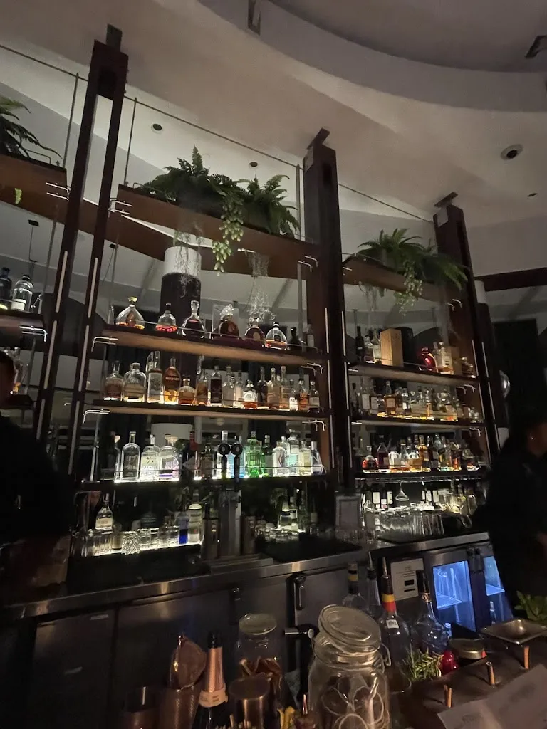 Intrepid Bermuda_Beuda_slider_image_3