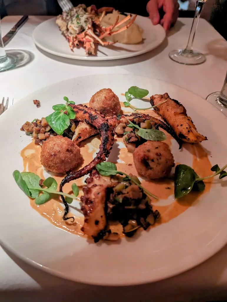 Casey Zieglmeier_Barracuda Grill Seafood & Chops_Beuda_Bewertung