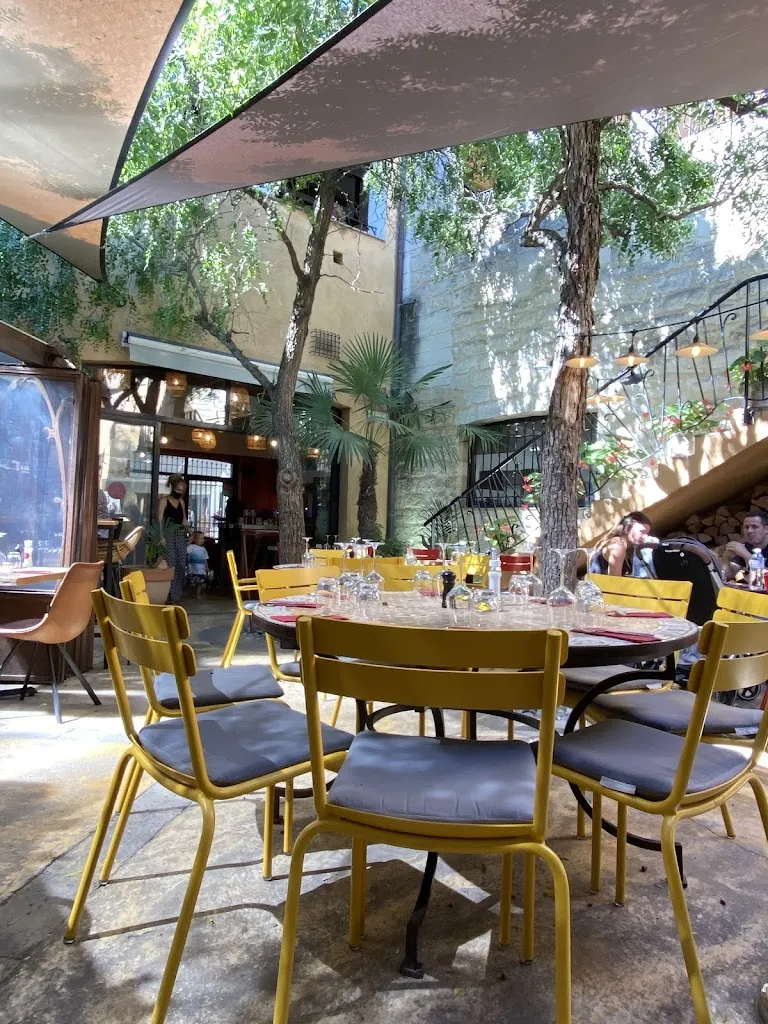 Le Dit-Vin restaurant in Aigües