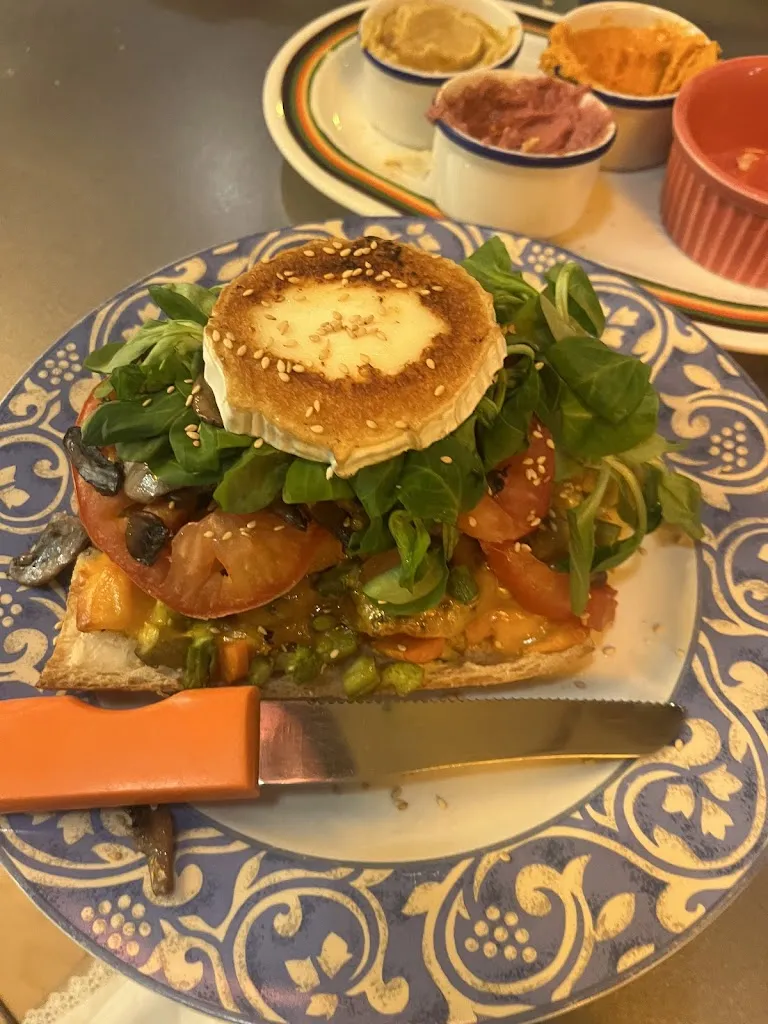 Av Mathew_Can Pericus_Banyoles_recensione