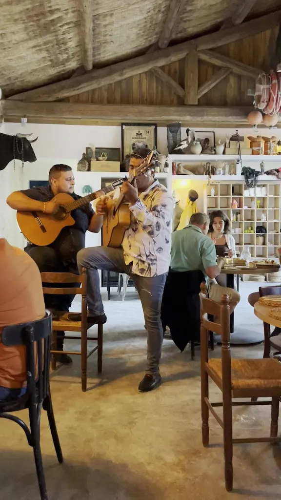 Le Bistrot des Pêcheurs_Aigües_slider_image_2