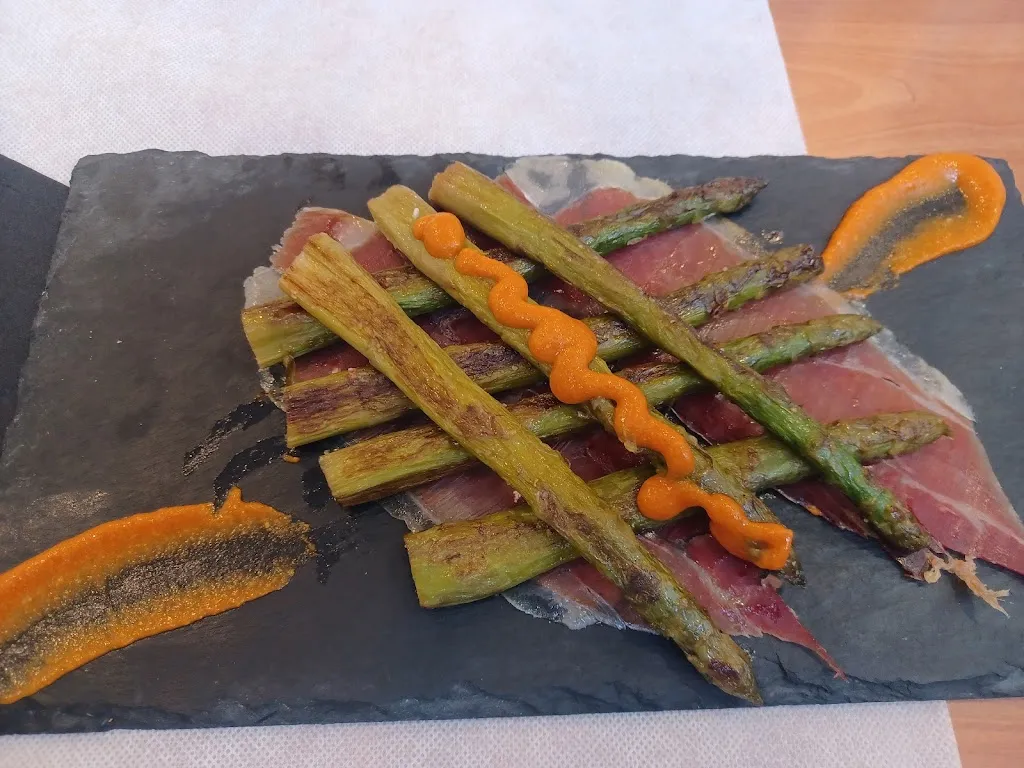 David Lancho Garcia_Bar Restaurant El Sindicat_Banyoles_review