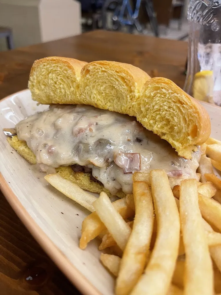 Nerea Herrero_Tank, la birra i els entrepans de Banyoles_Banyoles_review