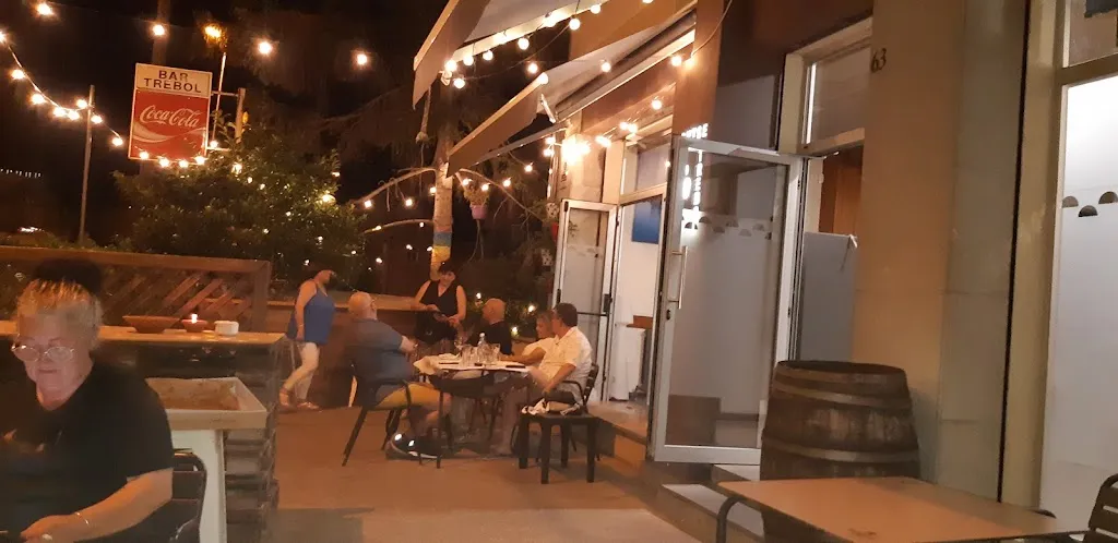 Bar El Trebol restaurant in Banyoles