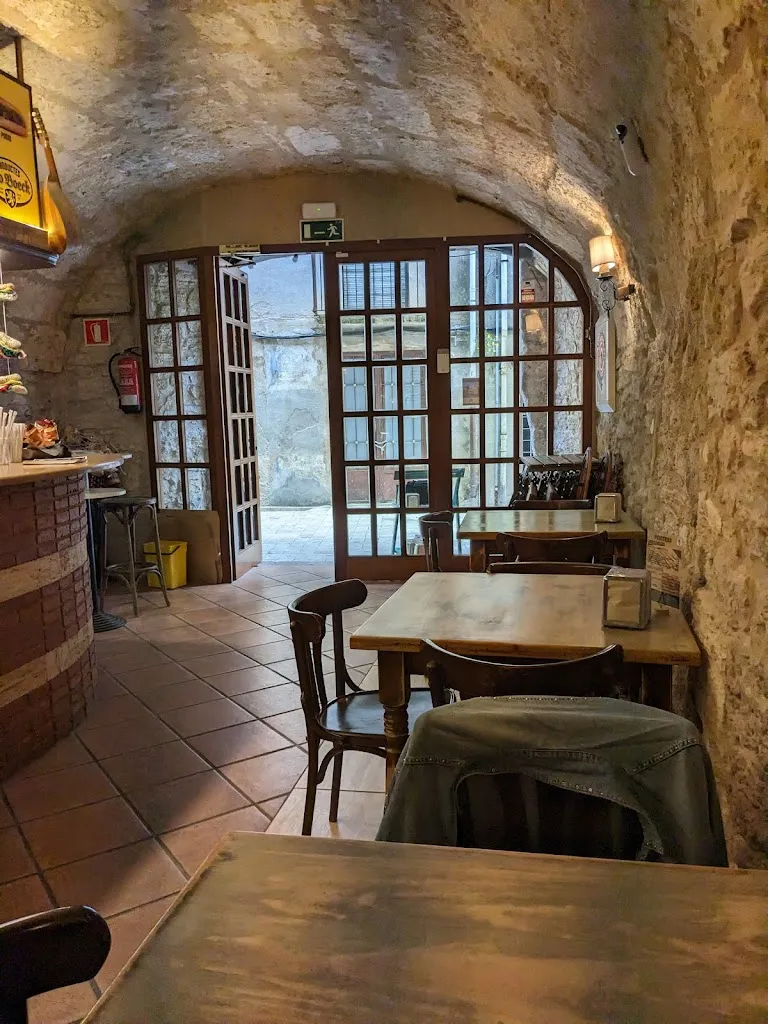 Alberto Blanco_El Trobador Salsitxeria-Hamburgueseria-Creperia_Banyoles_review