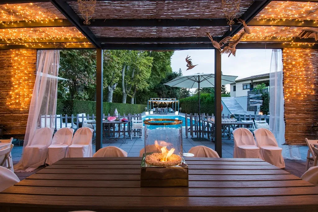 Hotel l'Ast_Banyoles_slider_image_1