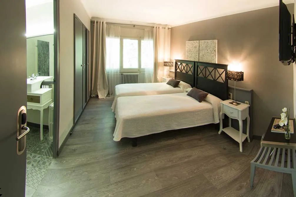 Hotel l'Ast_Banyoles_slider_image_2
