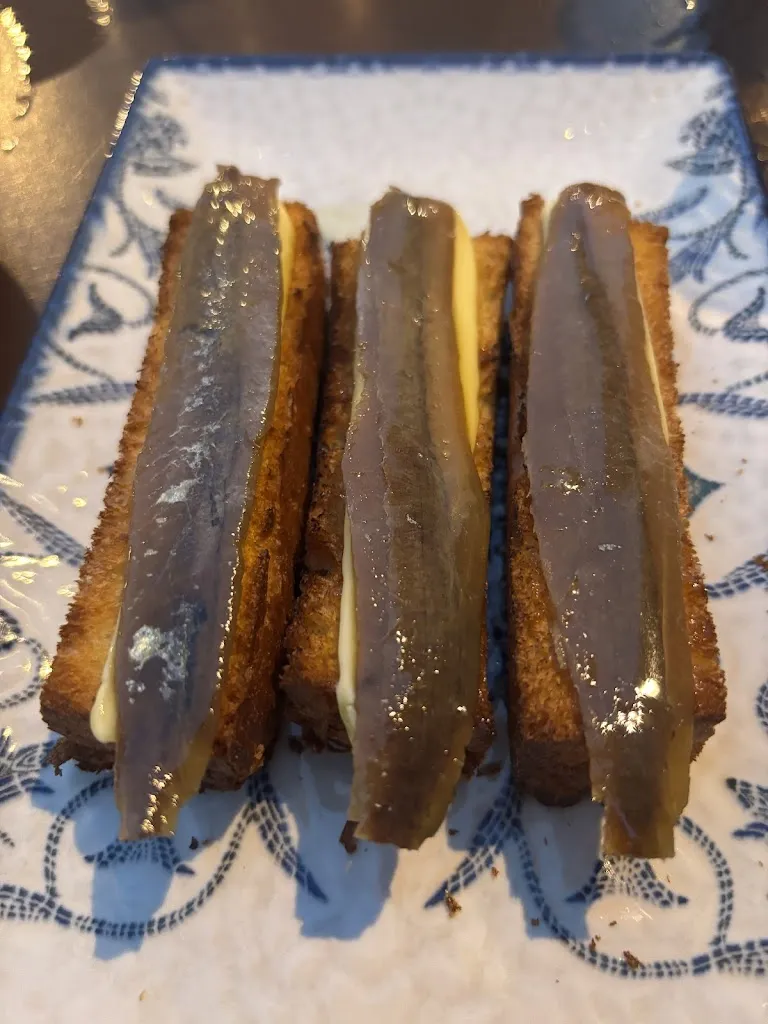 H B_Vivíssim_Banyoles_review