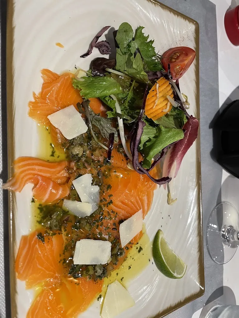 Lindsey Harding_Le Saint Amour_Aigües_review