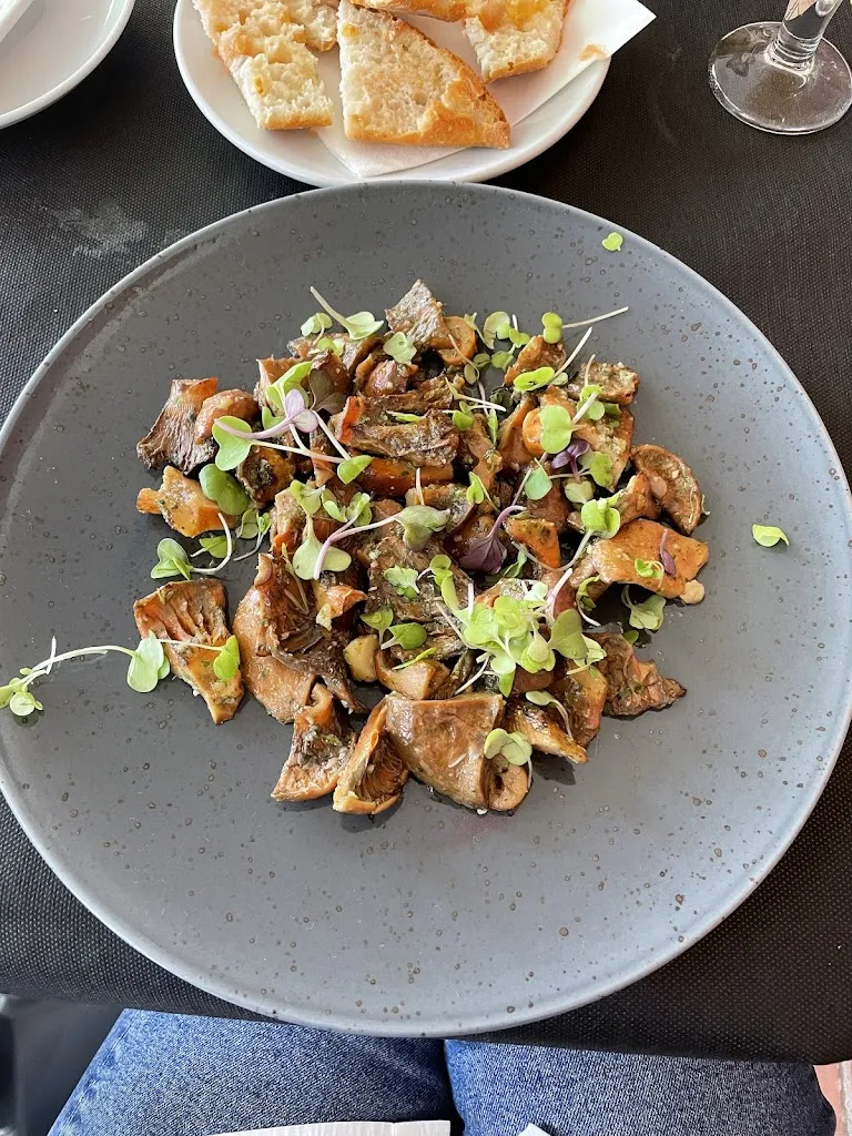 Özge Efe_Restaurant Can Nou_Besalú_review