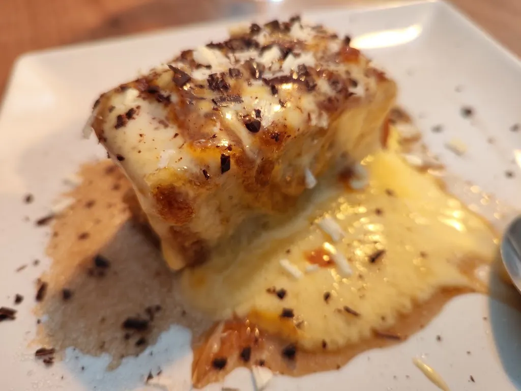 Roberto Rodríguez Perrino_L'Alternativa_Besalú_review