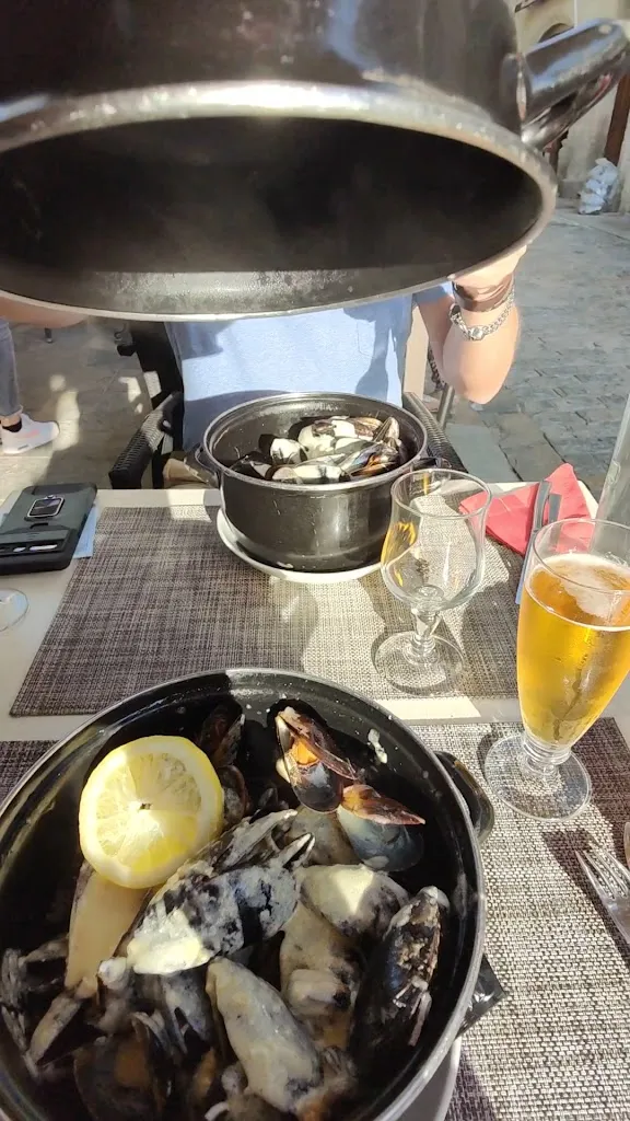 Restaurant Des Voyageurs_Aigües_slider_image_2