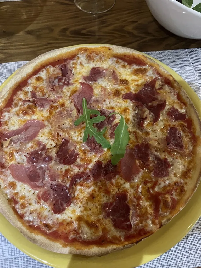 Leigh Wilson_Pizzeria La Roda Groga_Besalú_recensione