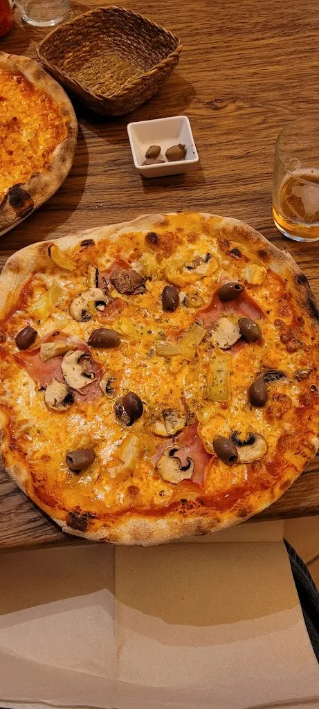 A Suthers_Pizzeria Cova Criolla_Besalú_recensione