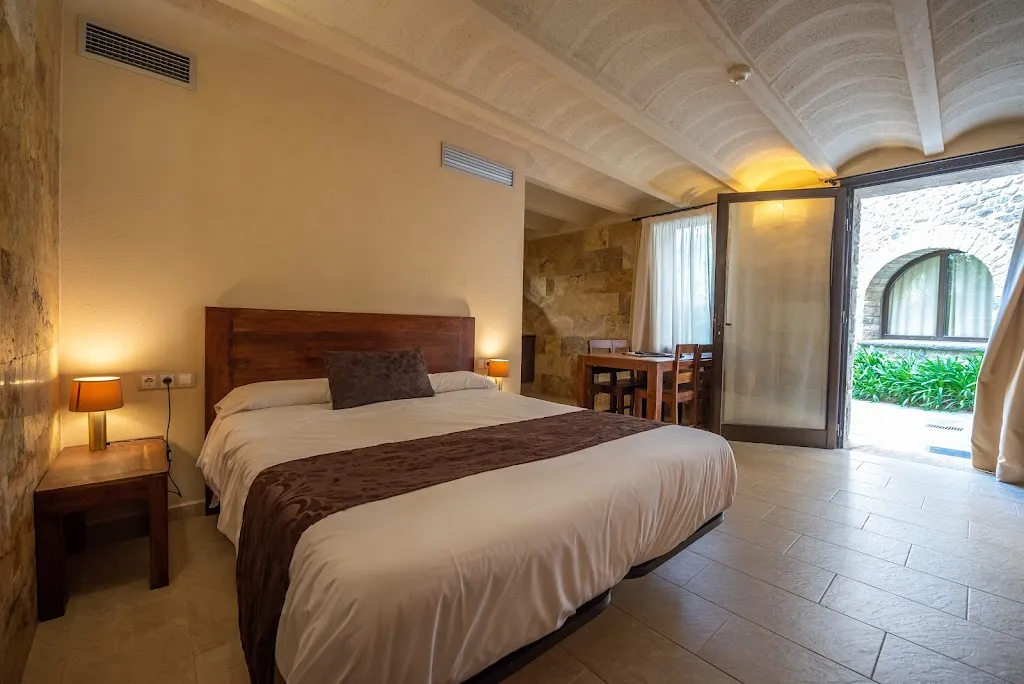 Apartaments Rurals L'Arcada de Fares_Besalú_slider_image_3