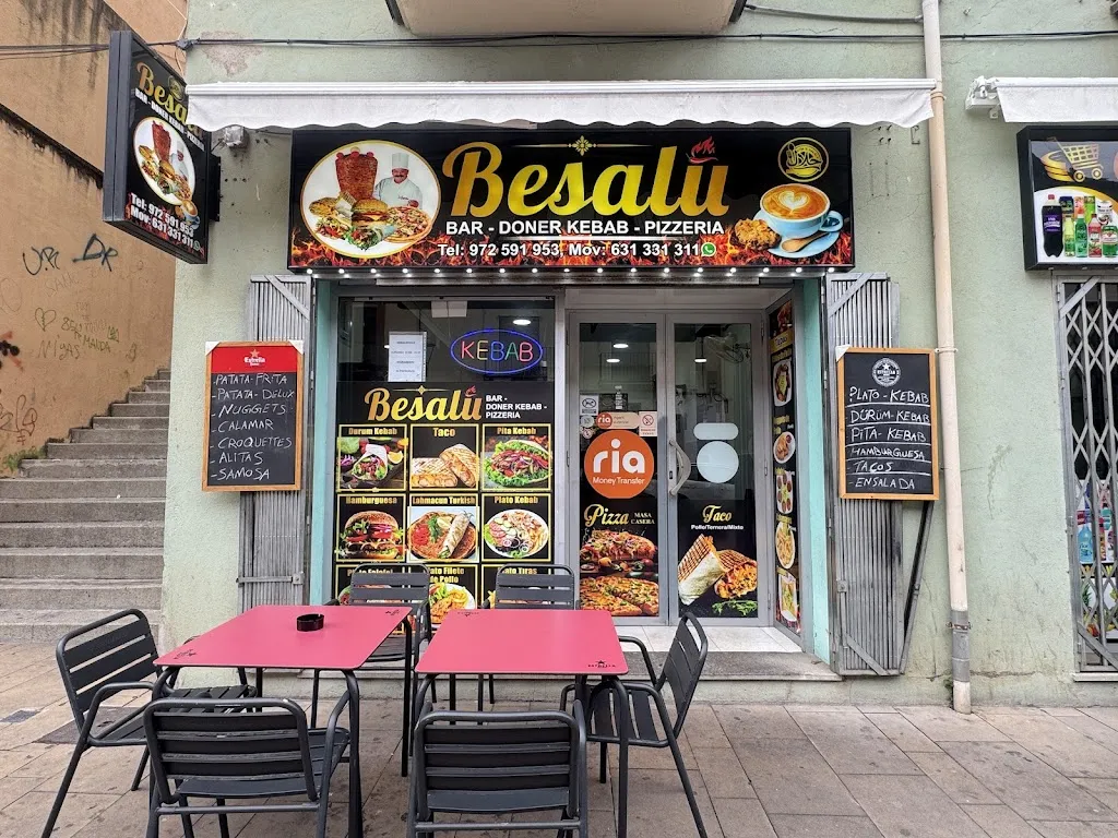 Besalú Doner kebab y pizza house restaurant in Besalú