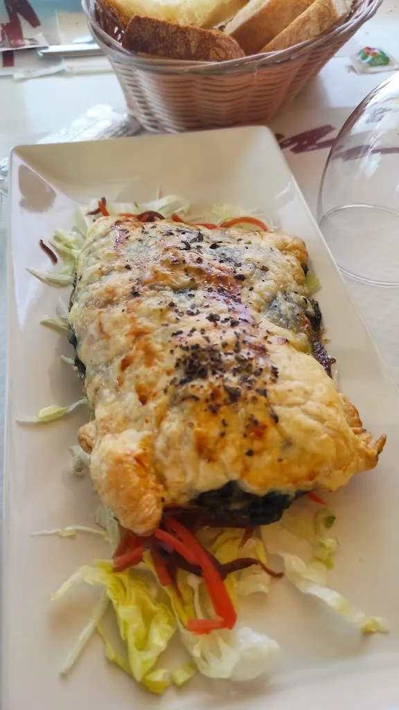 Angeles Akel_Bar-Restaurant Pirineus_Bordils_review