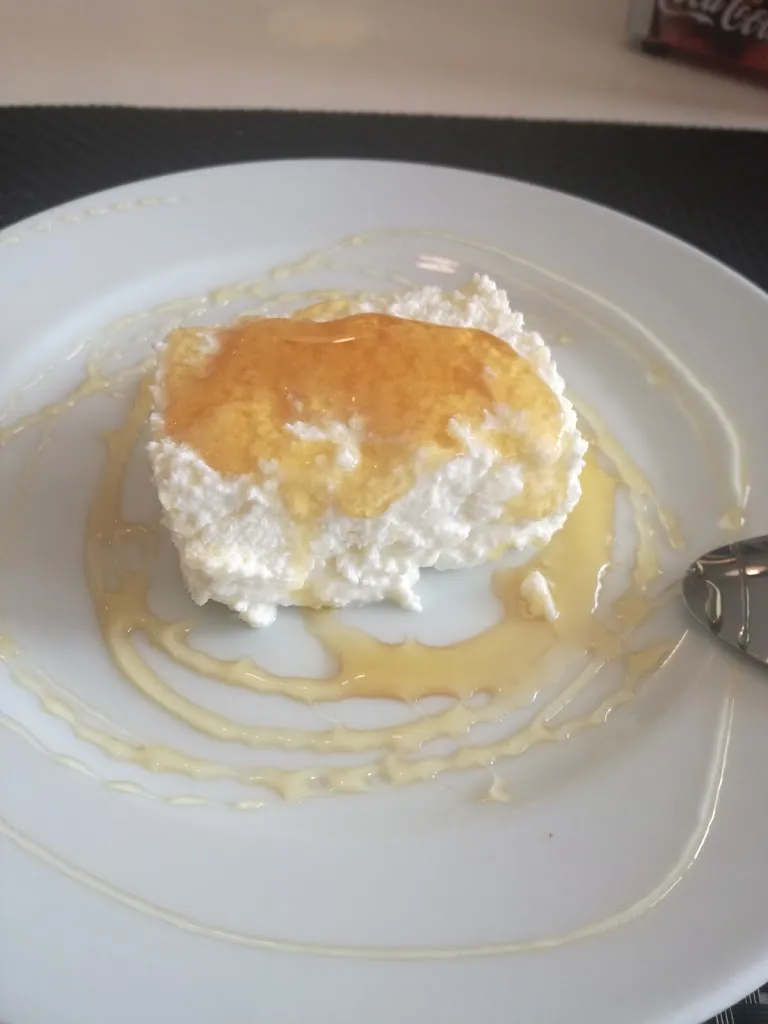 Imma Girona_Bar-Restaurant Pirineus_Bordils_review