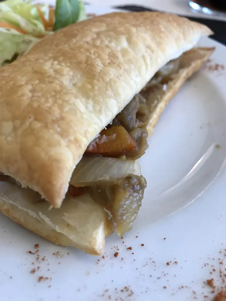 Miguel Angel Calleja_Bar-Restaurant Pirineus_Bordils_review