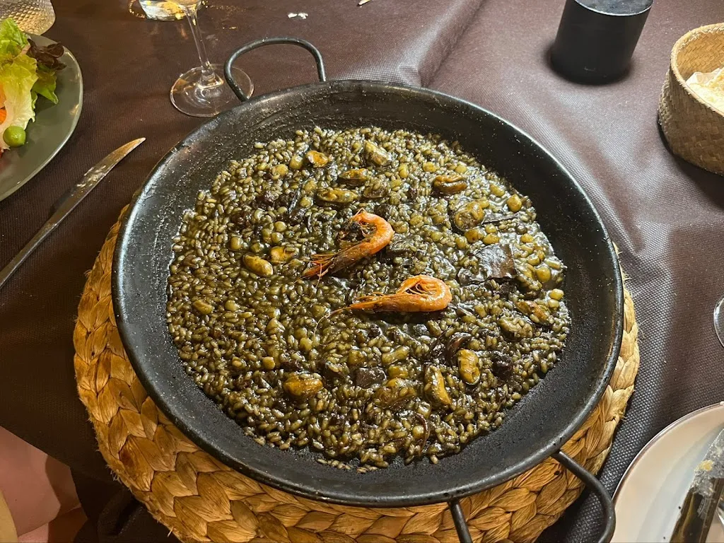 BumbleBee_Restaurant L'Escut Cuina mediterrània_Bisbal dEmpordà La_review