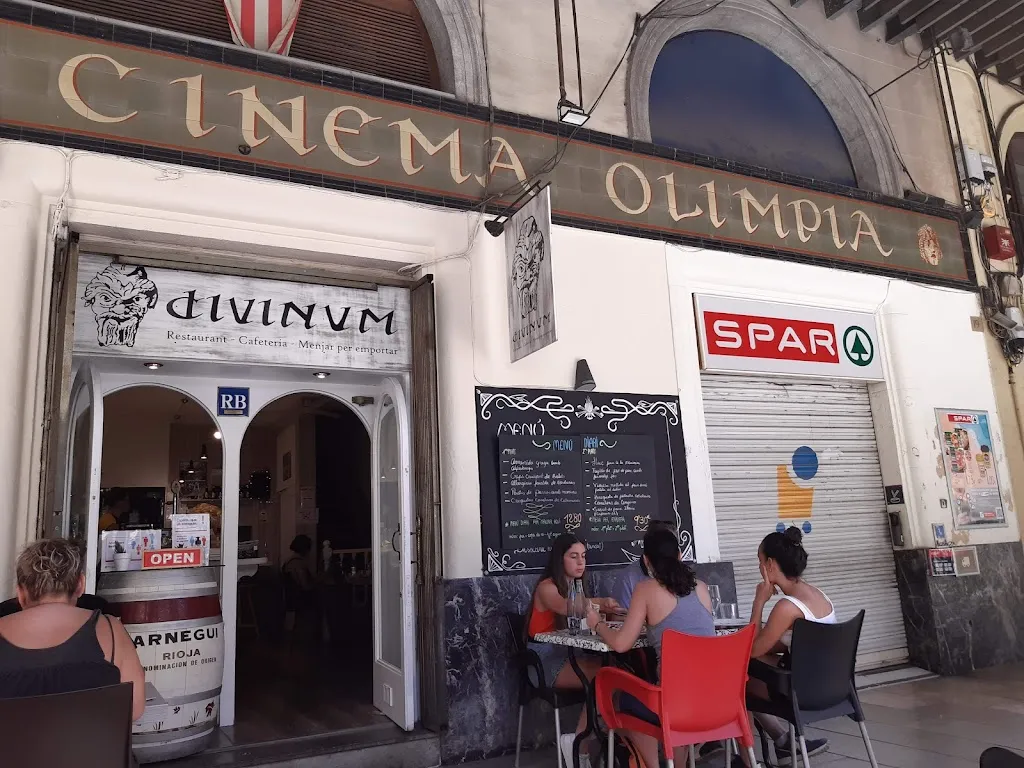 Divinum la bisbal restaurant in Bisbal dEmpordà La