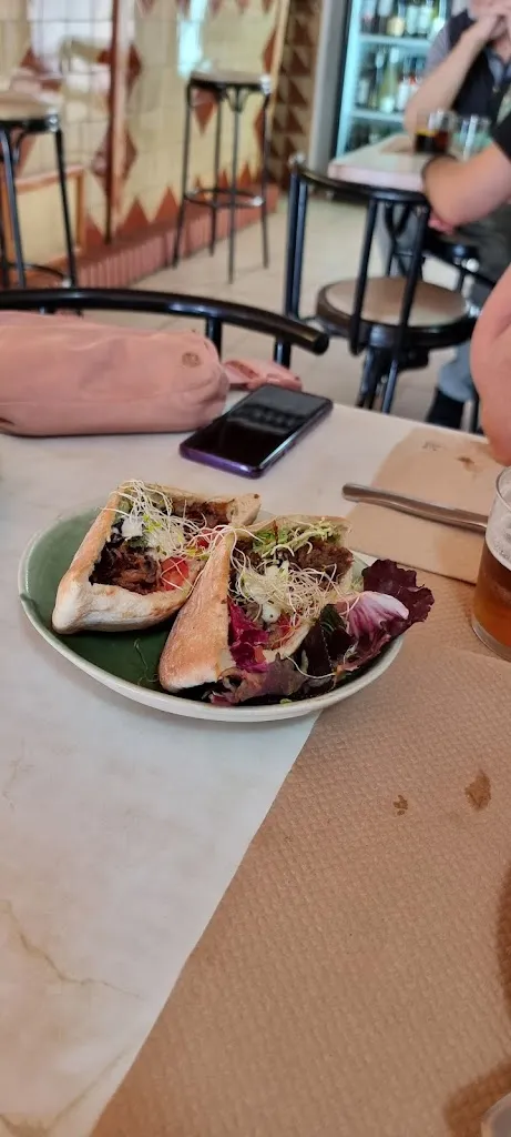 Ernie Stephenson_Jordi Tapa’s Bar_Bisbal dEmpordà La_review