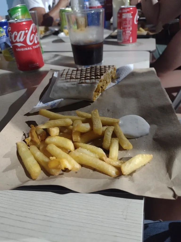 Esteban Guillen colomer_Snack bisbal_Bisbal dEmpordà La_review