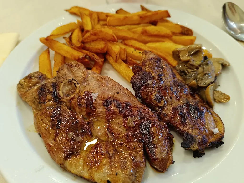 Hostal Nou_Bisbal dEmpordà La_slider_image_3