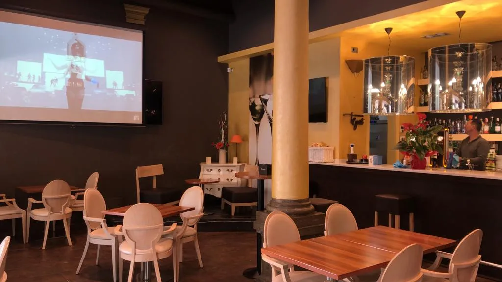 17100 cafè & copes_Bisbal dEmpordà La_slider_image_1