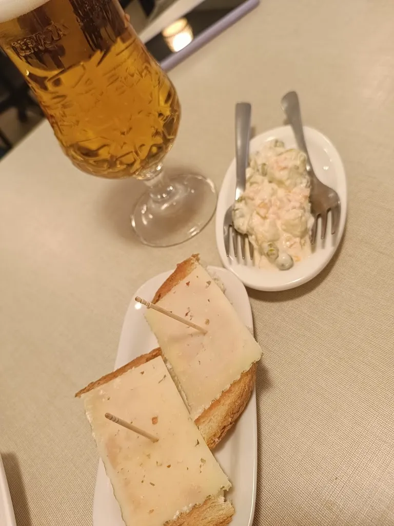 Menu_Bar Muntanya El Trampolí_Bisbal dEmpordà La_image_8