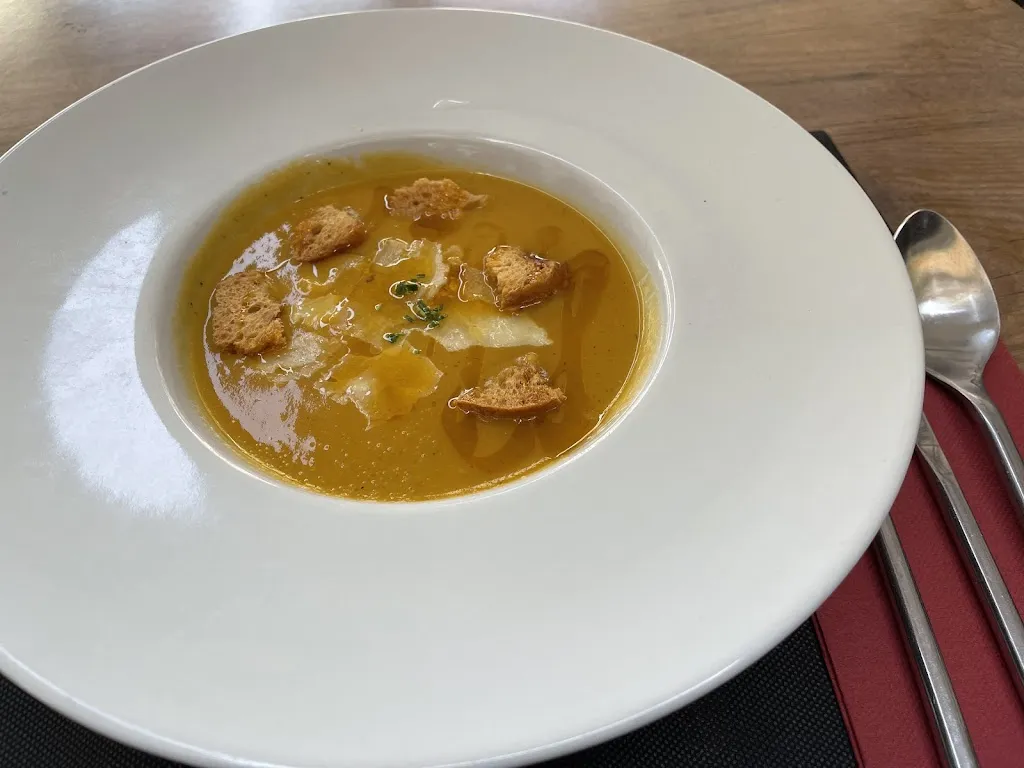 Hinsonin Bcn_La Taverneta_Campdevànol_review