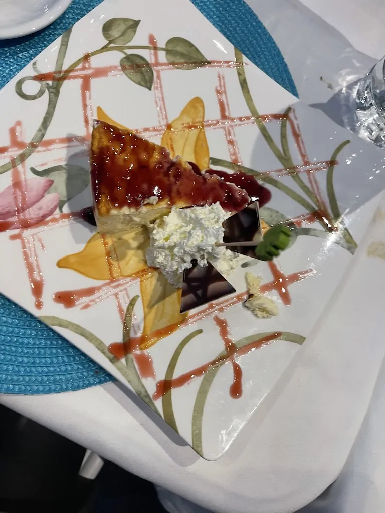 Fernanda Valero Penalva_Tropical Paradise Gastro-Bar-Discoteca_Villarrobledo_recensione