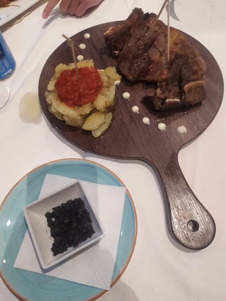 Juan Carlos Sanchez_Tropical Paradise Gastro-Bar-Discoteca_Villarrobledo_recensione